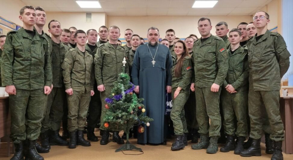 Благочинный посетил военных из 49-й радиотехнической бригады