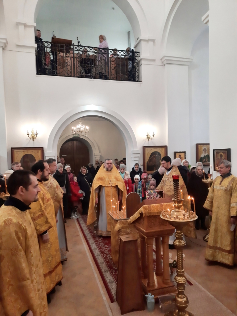 В Мачулищах молитвенно почтили третью годовщину со дня преставления первого настоятеля и строителя храма