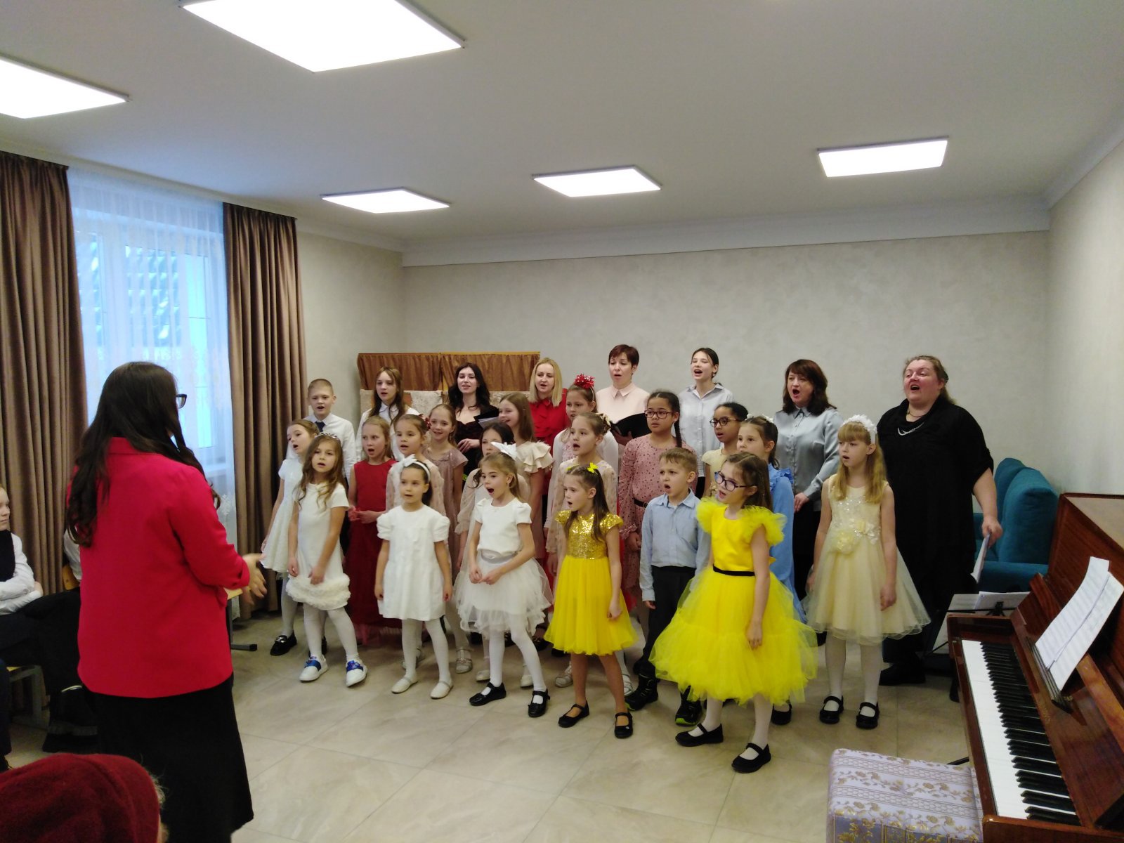 Учащиеся Самохваловичской средней школы провели концерт в воскресной школе при храме