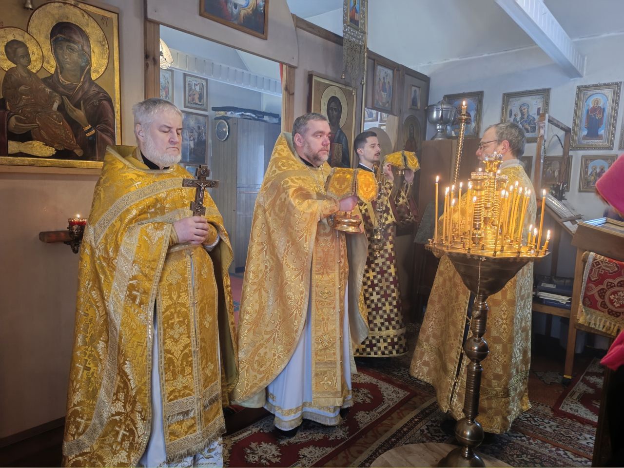 Благочинный возглавил богослужение по случаю престольного праздника в Щомыслице