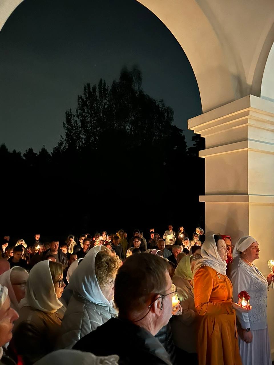 ХРИСТОС ВОСКРЕСЕ