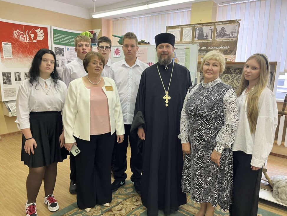 Первый урок «Нам есть чем гордиться, нам есть что беречь» прошел для учащихся Чуриловичской школы.