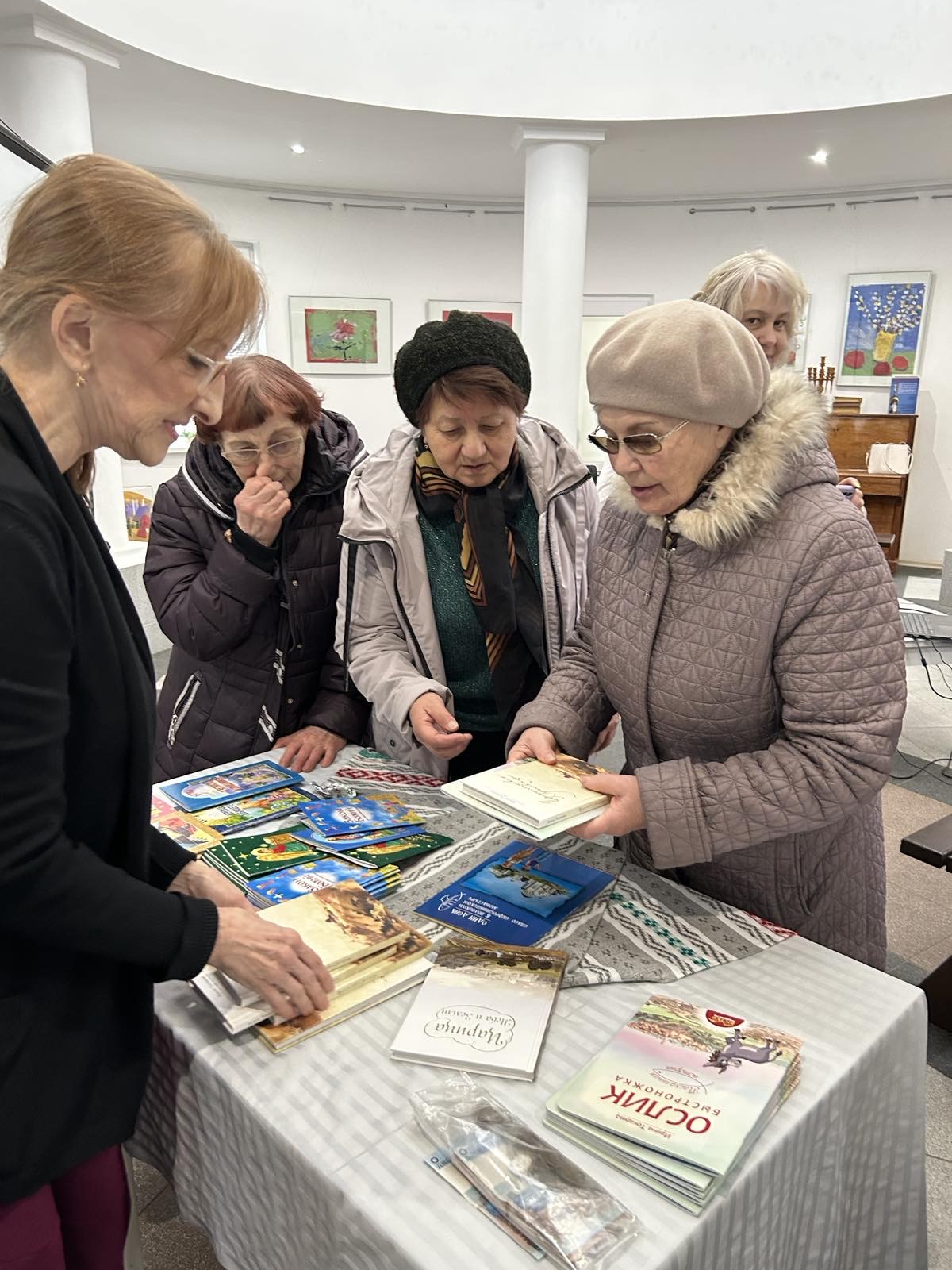 14 марта на приходе Свято-Димитриевской Церкви аг. Михановичи совместно с Минской районной библиотекой отмечался День Православной Книги.