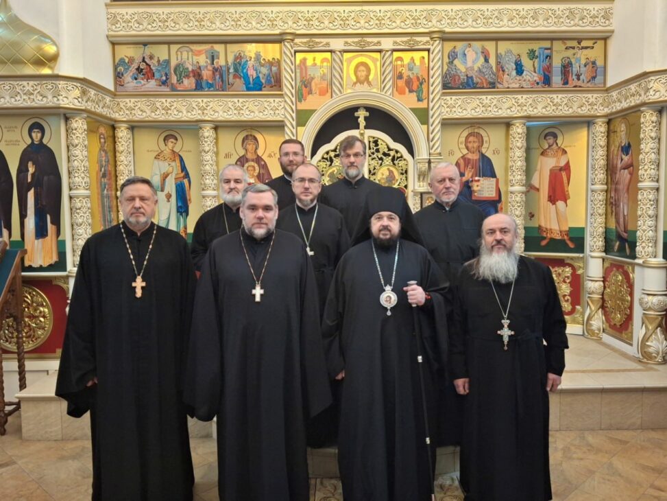 26 марта 2025 года в среду Крестопоклонной седмицы Великого поста, преполовение святой Четыредесятницы, епископ Несвижский Авксентий, викарий Патриаршего Экзарха всея Беларуси возглавил Литургию Преждеосвященных Даров в храме святого великомученика и целителя Пантелеимона г.п. Мачулищи Минского района.