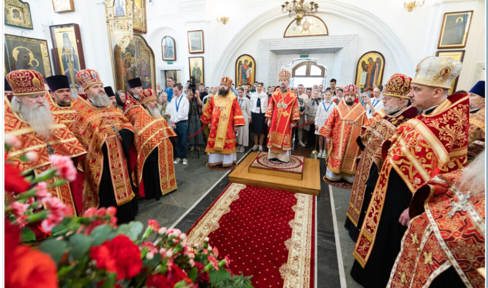 В НЕДЕЛЮ СВЯТОЙ ПАСХИ ПАТРИАРШИЙ ЭКЗАРХ ВСЕЯ БЕЛАРУСИ СОВЕРШИЛ ПАСХАЛЬНУЮ ВЕЧЕРНЮ В СВЯТО-ДУХОВОМ КАФЕДРАЛЬНОМ СОБОРЕ ГОРОДА МИНСКА