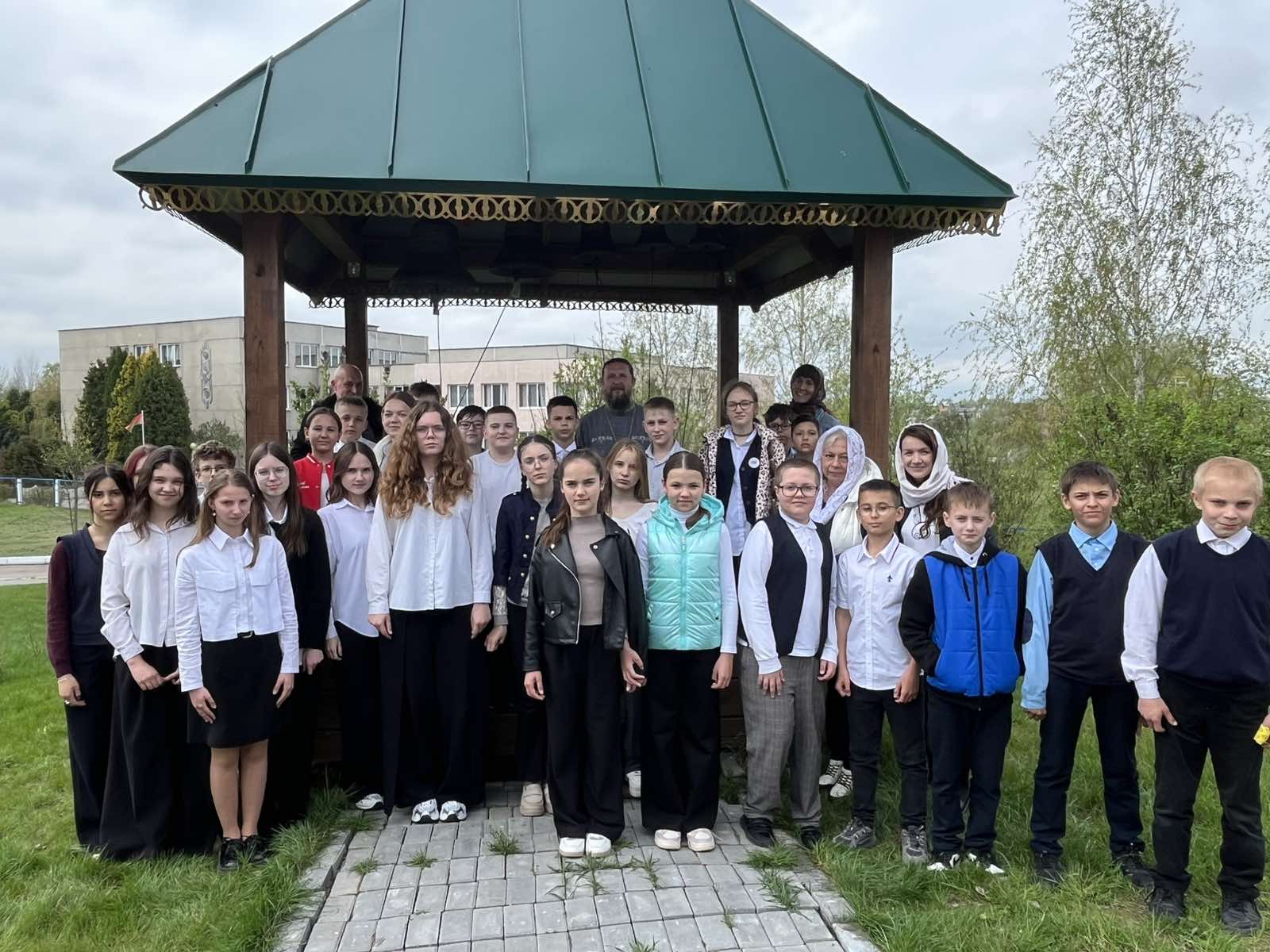 23 апреля 2025 года на Светлой седмице, учащиеся Чуриловичской средней школы приняли участие в мастер-классе по колокольному звону