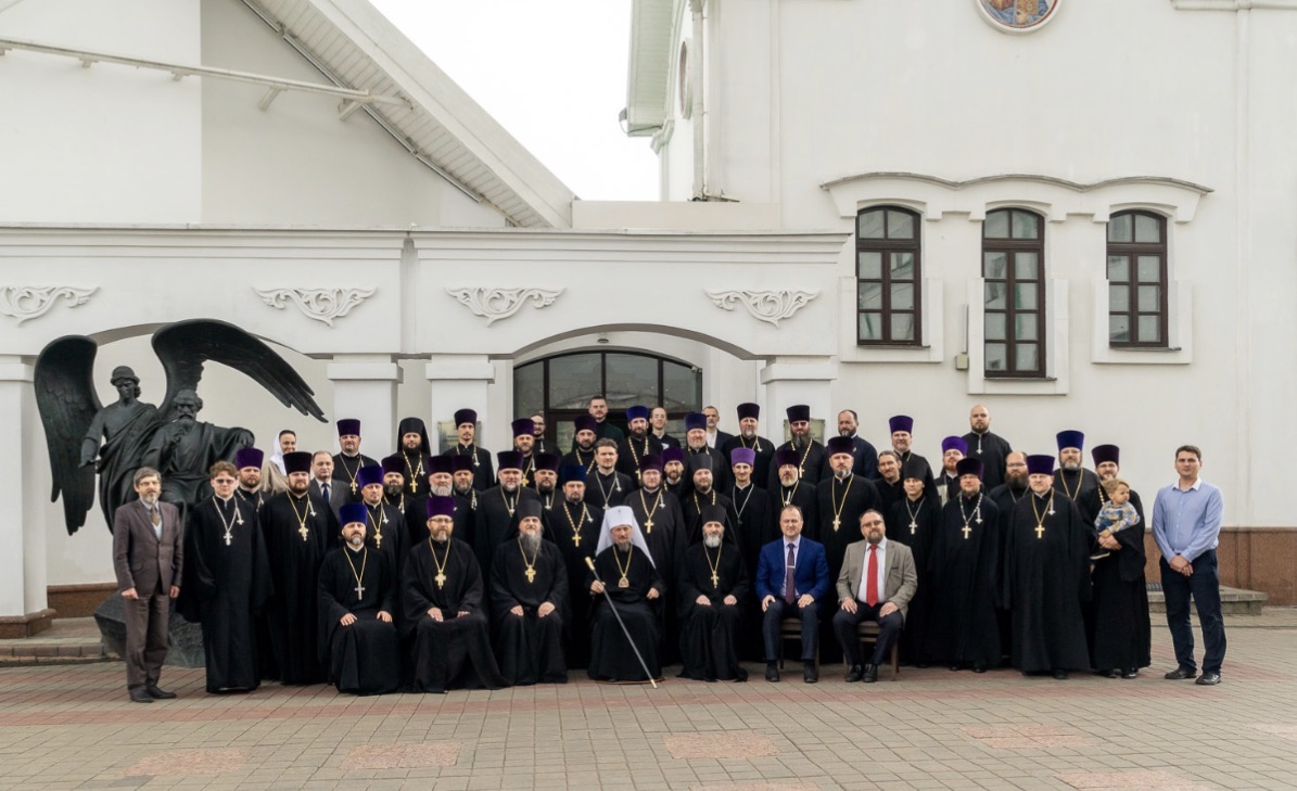 16 июня 2026 года Митрополит Минский и Заславский Вениамин, Патриарший Экзарх всея Беларуси, возглавил выпускной акт в Минской духовной академии.